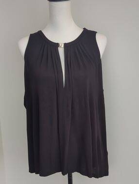 H&M Black Pleated Keyhole Sleeveless Blouse Gold Hardware Accent LARGE